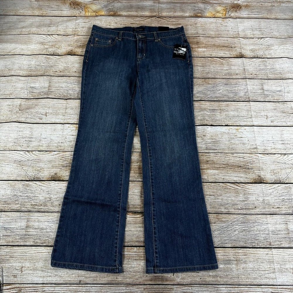 Liz Claiborne Axcess Favorite Low Rise Jeans Women Size 10 Modern Boot Cut NEW